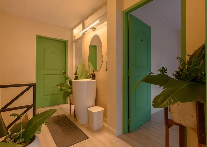 4br 10pax 2min 7eleven & 7min Commons Thonglor * Bangkok